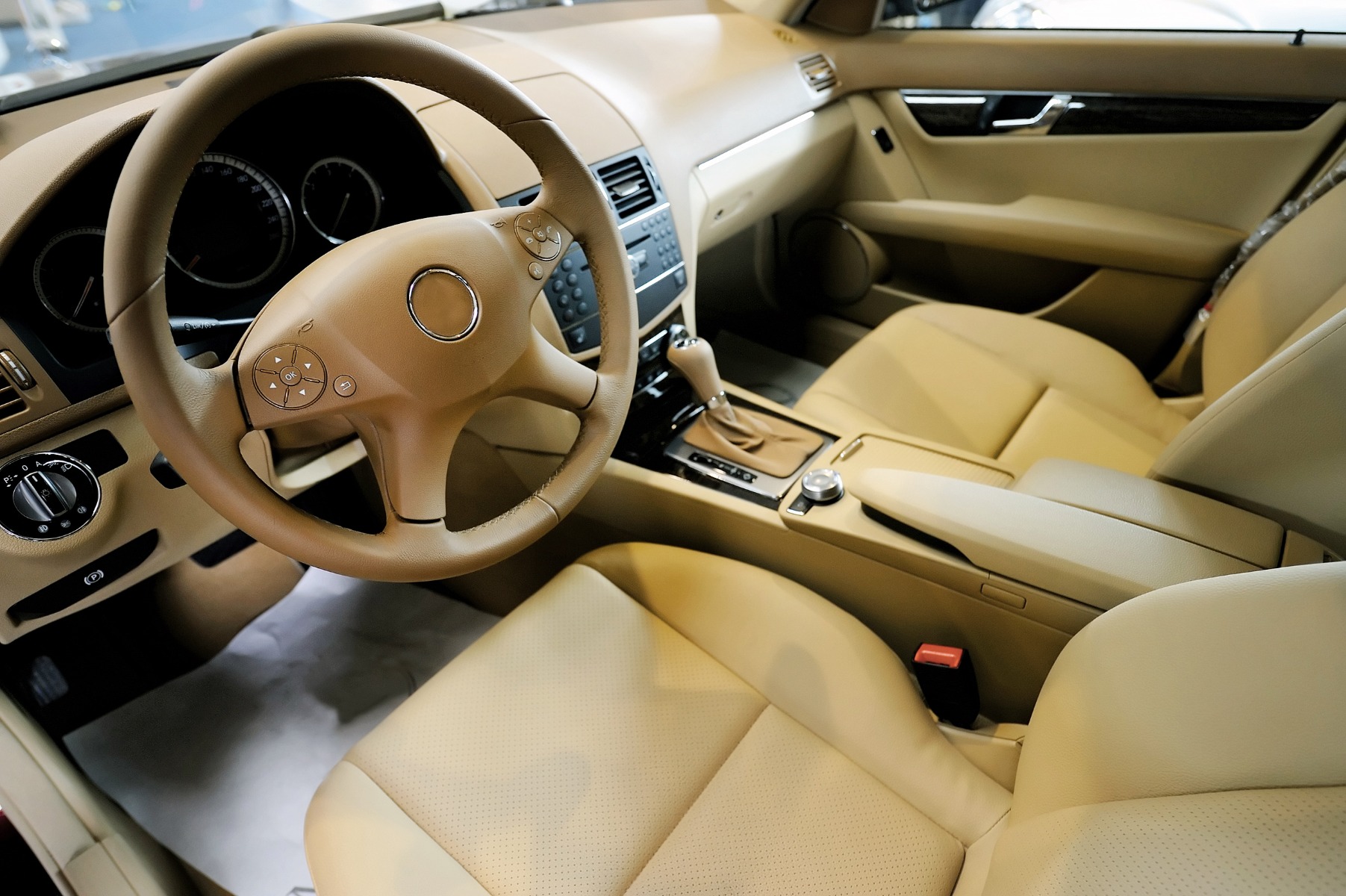 Using VELCRO® Brand Fasteners For Car Repairs