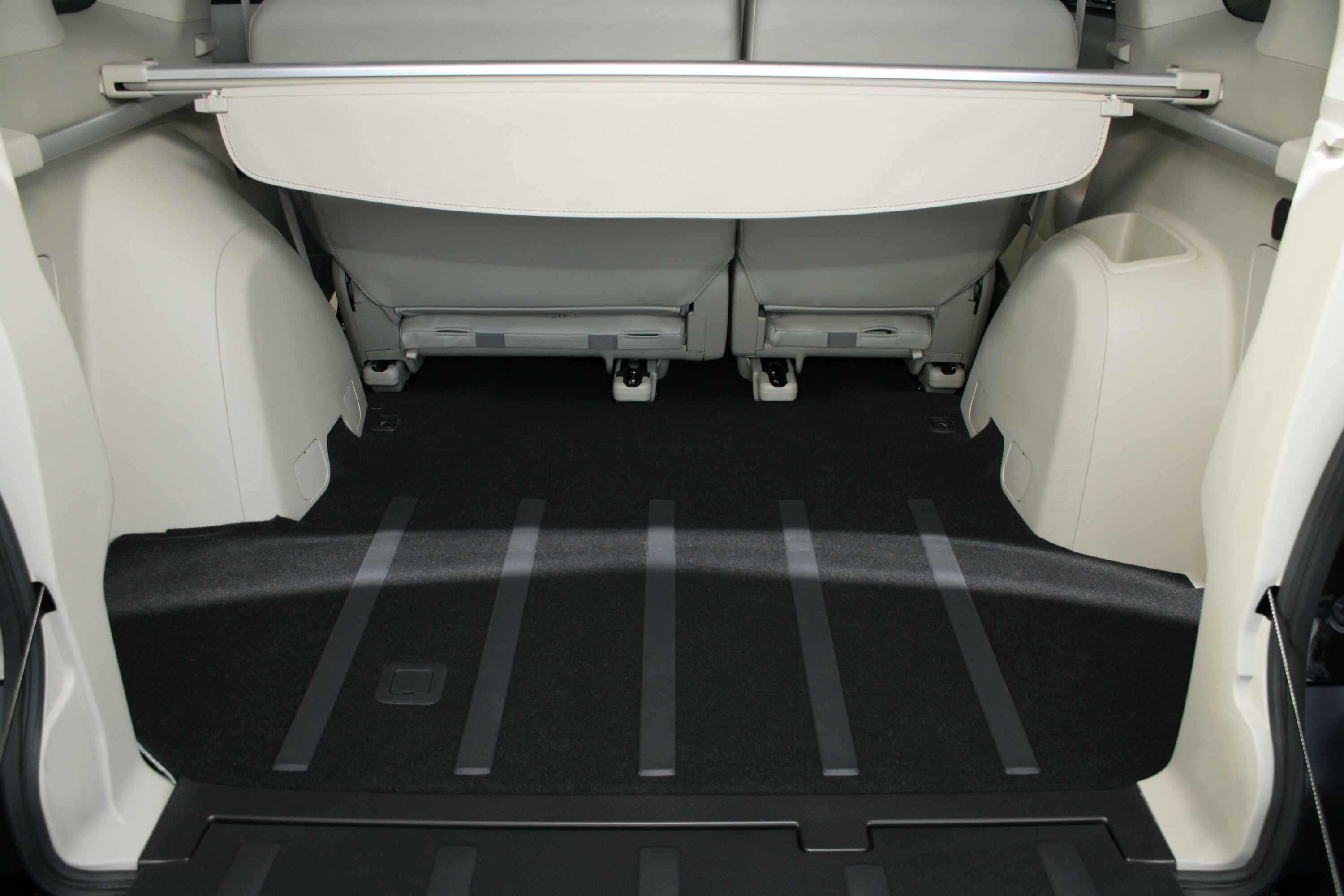 Car-Rear-Cargo1.jpg