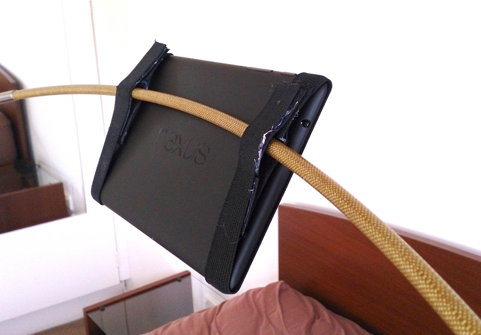 BedsideTablet01.jpg