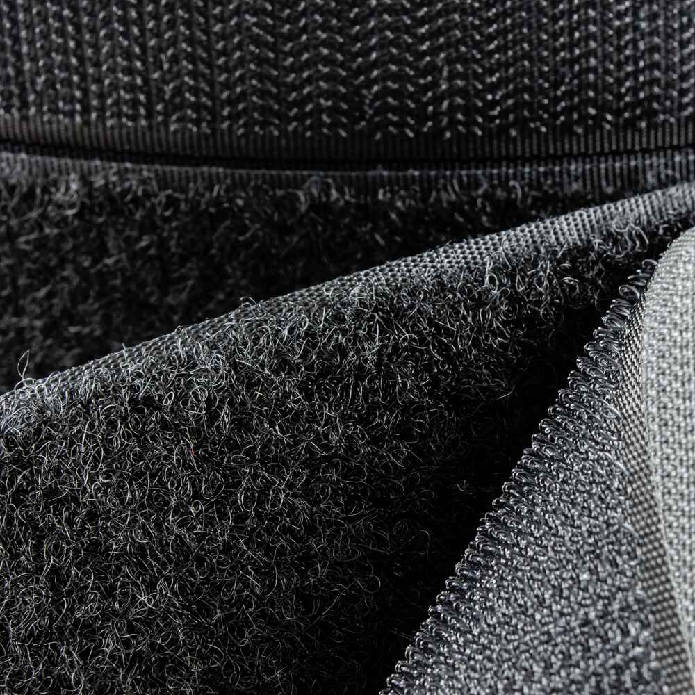 roll-black-detail.jpg